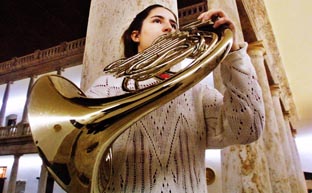 Música de trompa.
